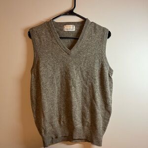 Braema Lambswool Sweater Vest